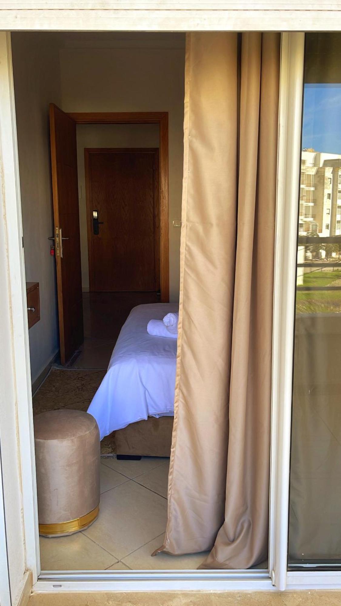 Elegant Appartement Avec Un Acces Piscine Jardin Parking Sous-Sol Et Wifi Haut Debit Fibre Optique Tanger Buitenkant foto