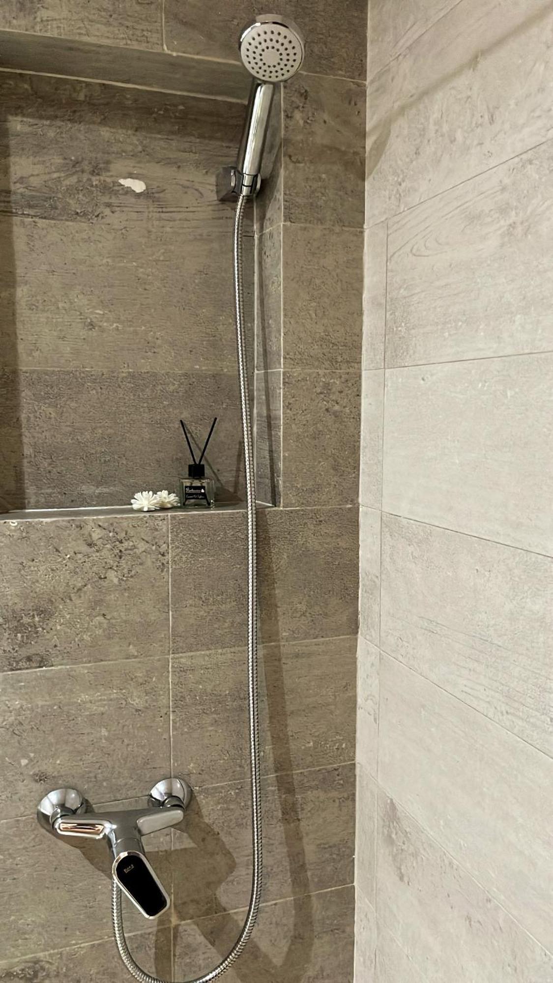 Elegant Appartement Avec Un Acces Piscine Jardin Parking Sous-Sol Et Wifi Haut Debit Fibre Optique Tanger Buitenkant foto
