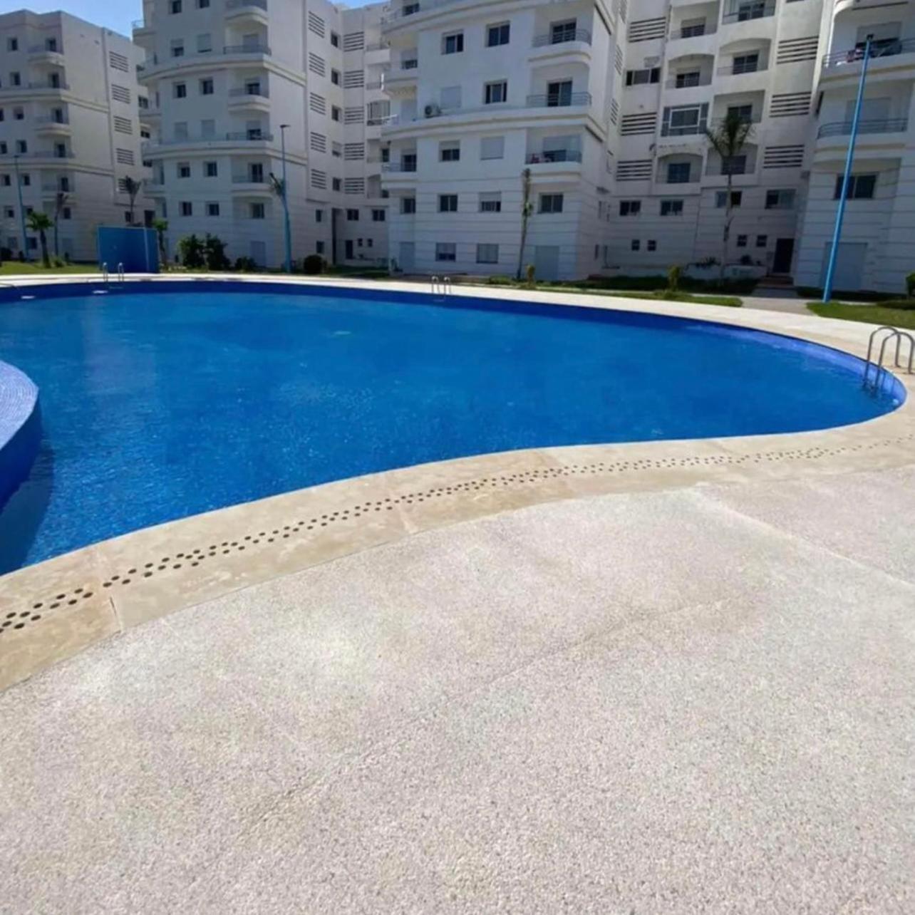 Elegant Appartement Avec Un Acces Piscine Jardin Parking Sous-Sol Et Wifi Haut Debit Fibre Optique Tanger Buitenkant foto